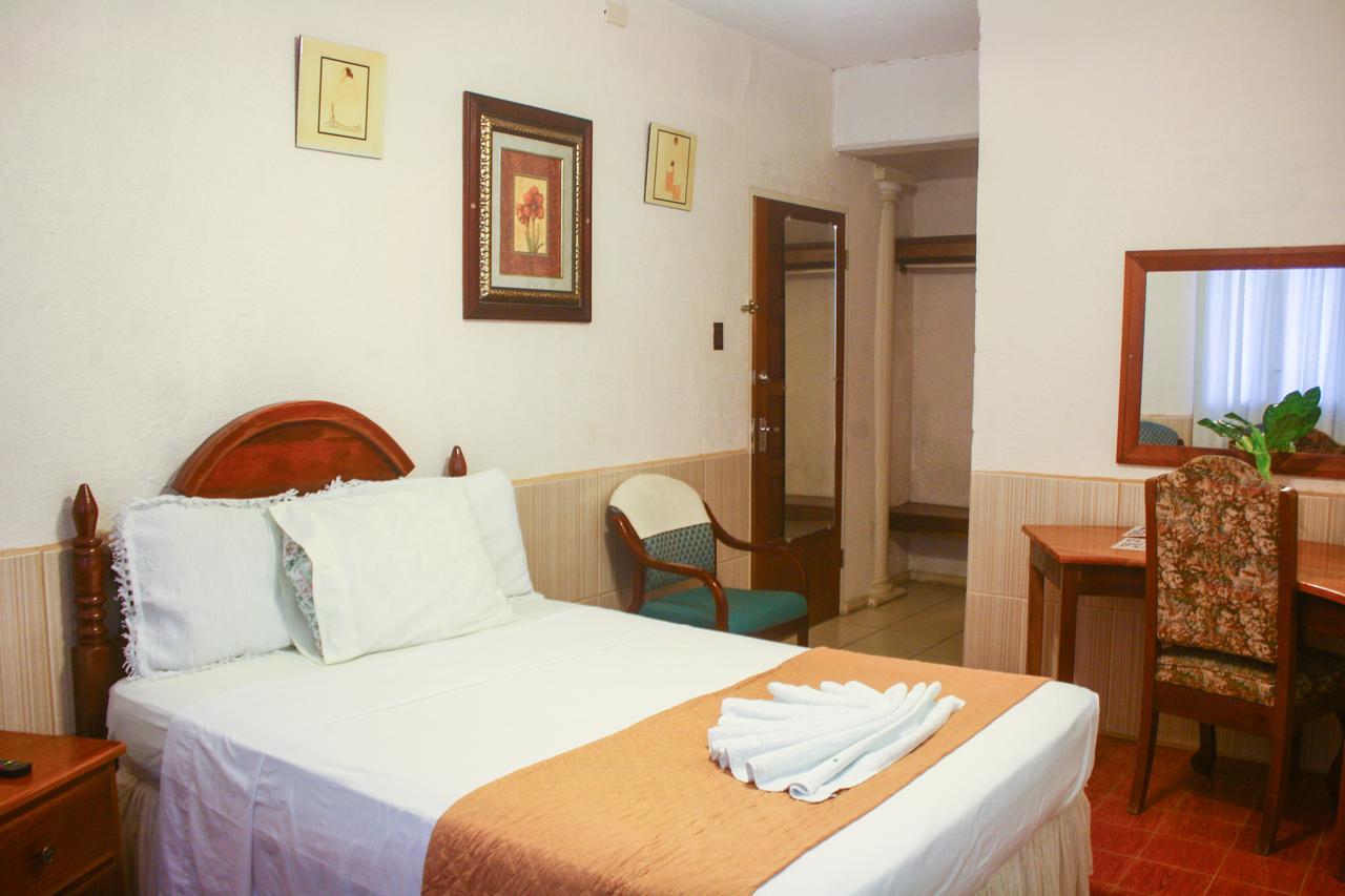 Hotel Maya Corozal Dış mekan fotoğraf
