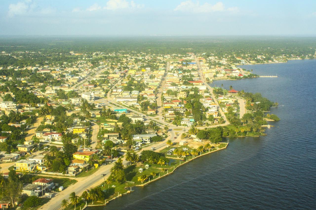 Hotel Maya Corozal Dış mekan fotoğraf